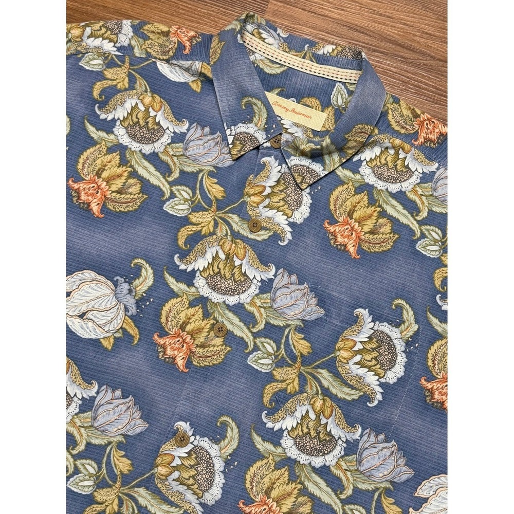Tommy Bahama Mens 100% Silk Floral Paisley Short Sleeve Hawaiian Shirt Sz L